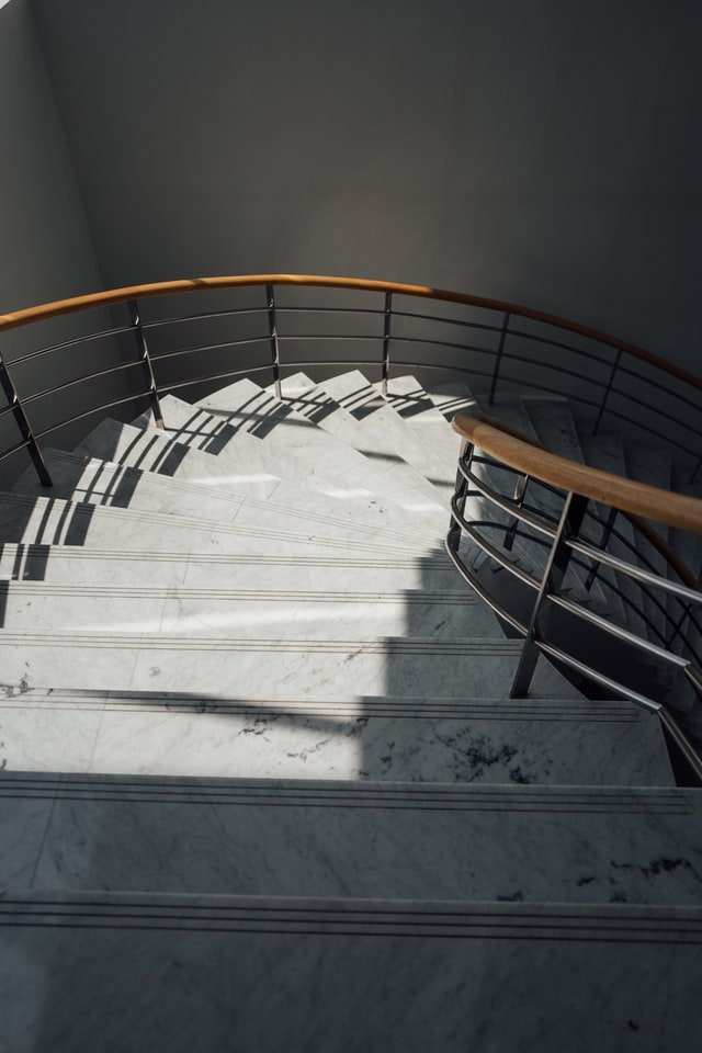 escalera con materiales de calidad